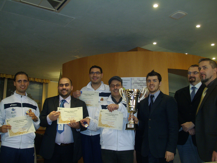 CIS_Ita_2011_Premiazione_squadra_campione